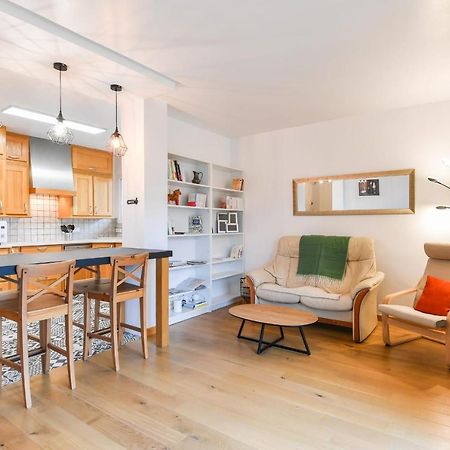 Nice Apartment With Balcony Very Close To The City Center Annecy Eksteriør billede