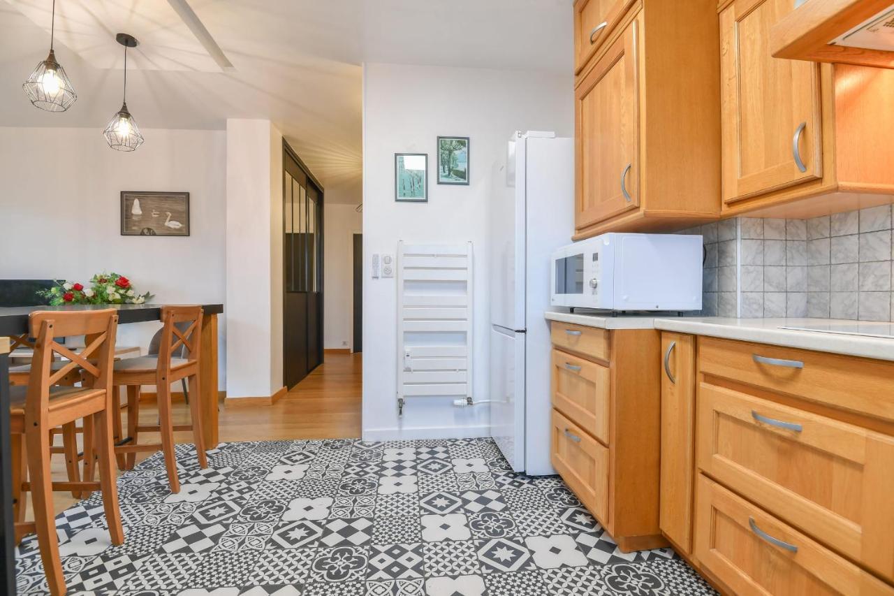 Nice Apartment With Balcony Very Close To The City Center Annecy Eksteriør billede
