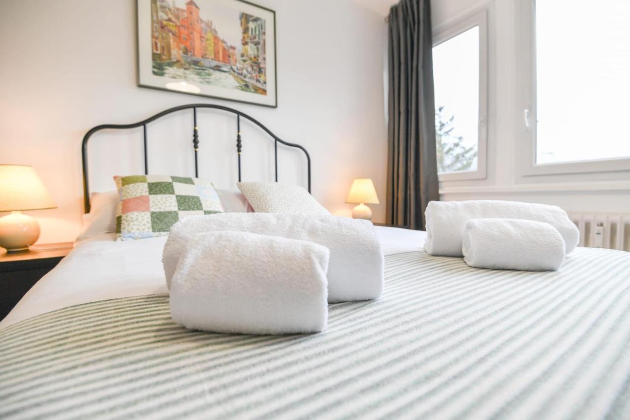 Nice Apartment With Balcony Very Close To The City Center Annecy Eksteriør billede